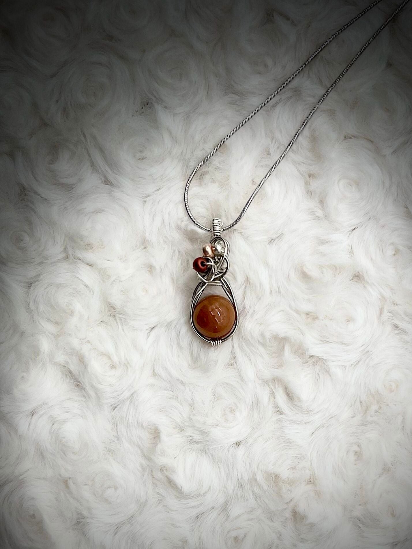 Yan Yuan Agate Pendant in Silver Copper Wire