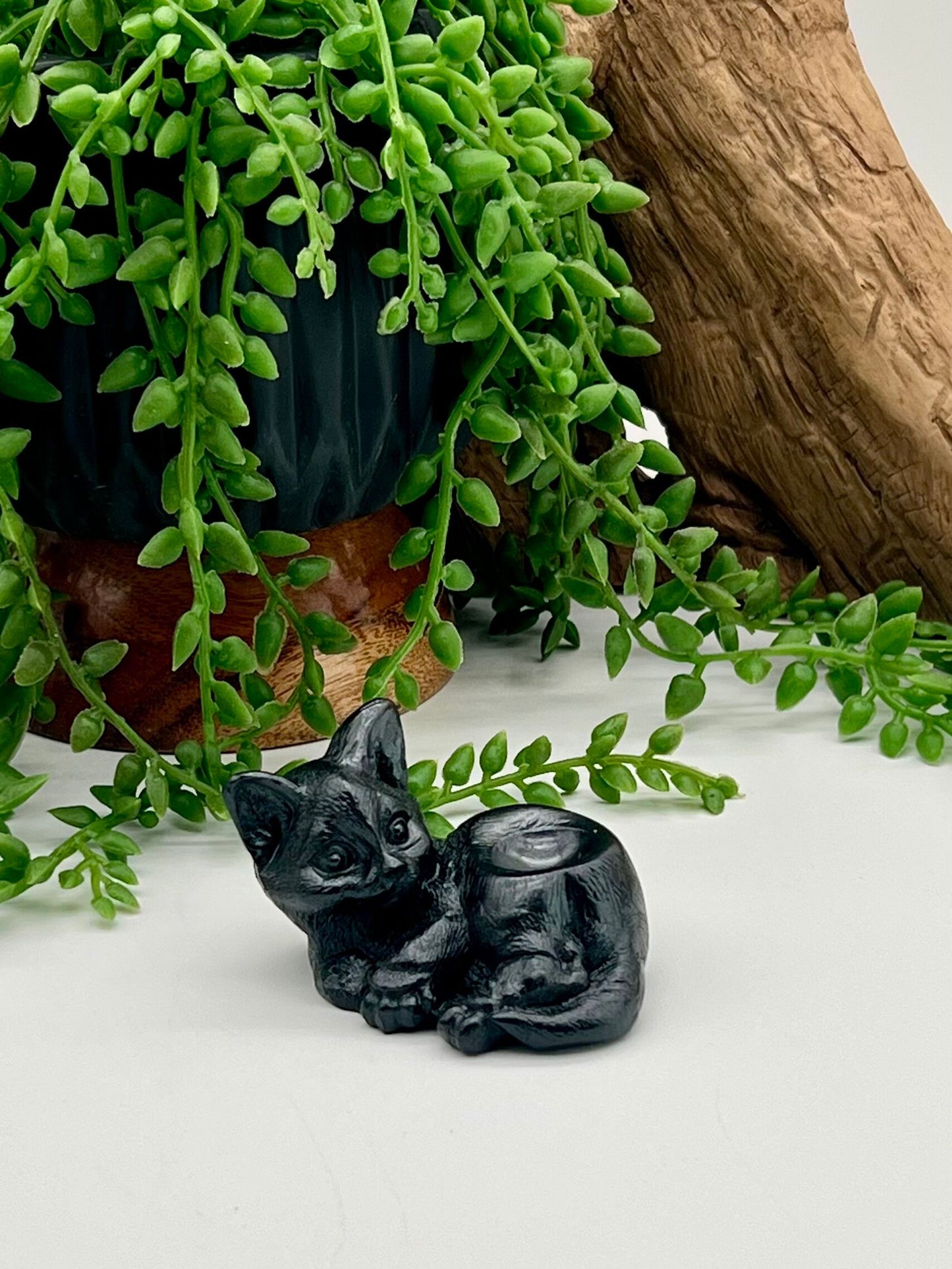 Black Resin Kitten Sphere Stand