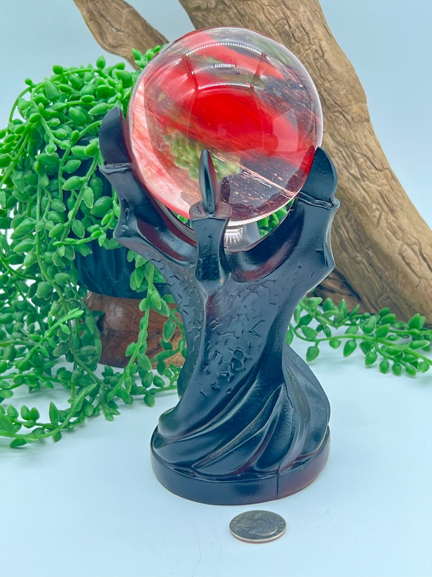 Black/Brown Resin Claw Sphere Stand