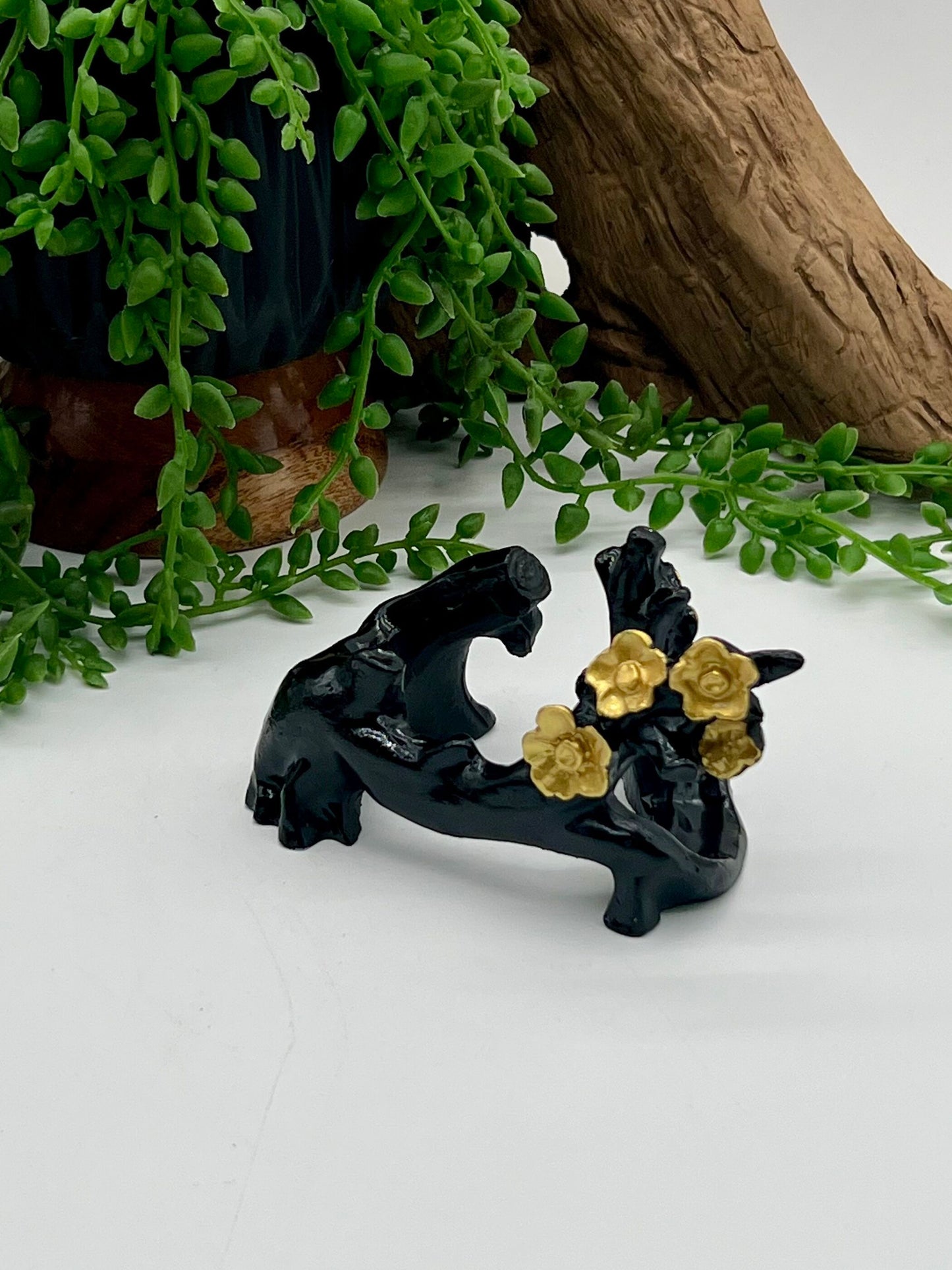 Black with Gold Resin Flower Slab Stand